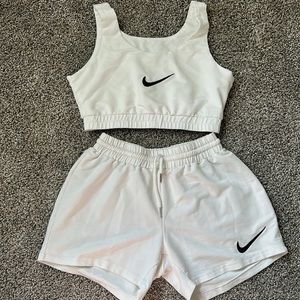 Nike white set